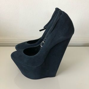 Giuseppe Zanotti Suede Wedges w Ankle Strap Navy 6